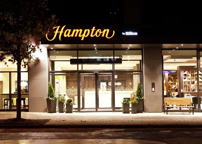 Hampton By Hilton Berlin City East Side Gallery